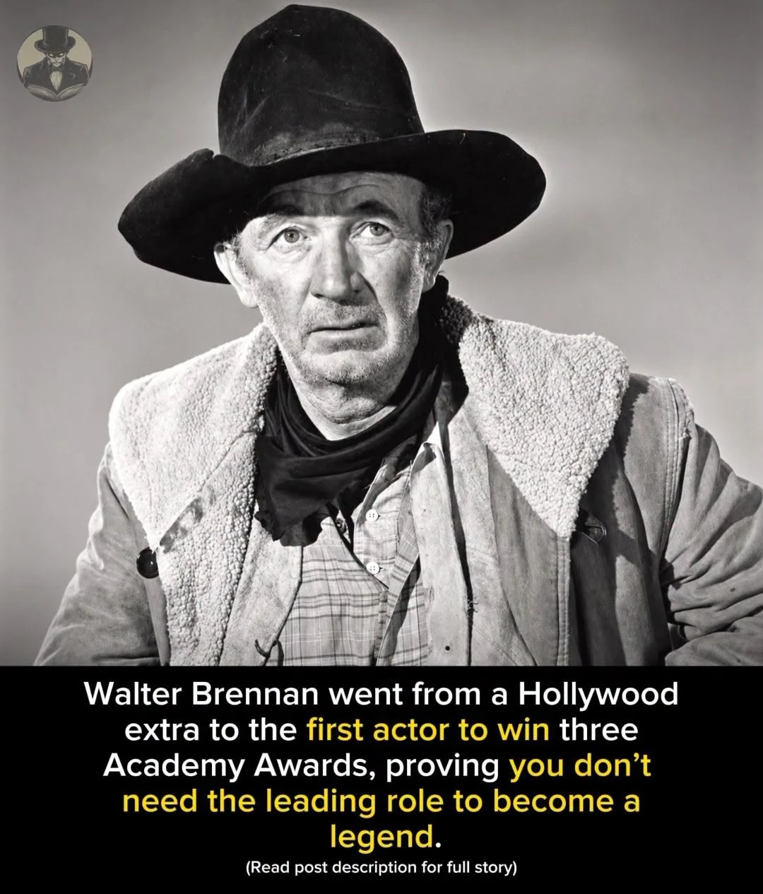 Retrato en blanco y negro de Walter Brennan con sombrero de vaquero.